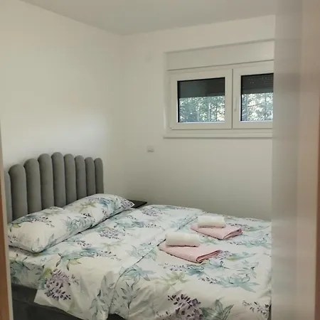 Apartment Leona C0 *